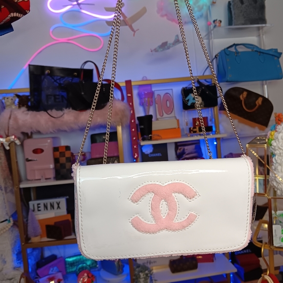 Chanel Beauty Mini White crossbody shoulder 2 way bag - Picture 1 of 1